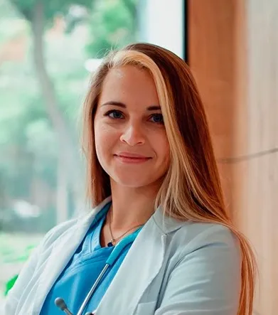 Victoria Neshva, Ukraine